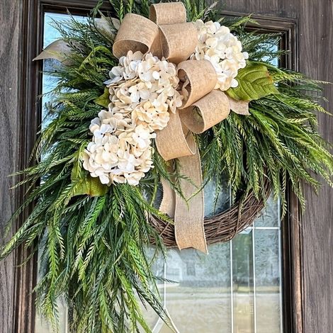Guirlande En Forme De Sapin De Norfolk - 60 Cm - Décoration Extérieure Pour Porte D'Entrée Fenêtre Cheminée - Avec Nœud En Lin Et Fleurs Artificielles - 1 Pièce (1/5)