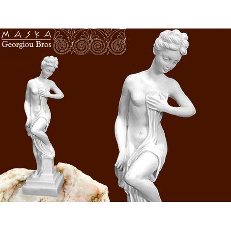 Statuetta di donna in alabastro greco