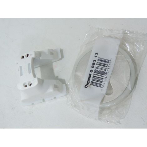 Legrand 068313 - Enjoliveur voyant intégré Céliane - Va-et-vient / Poussoir silencieux - titane (1/2)