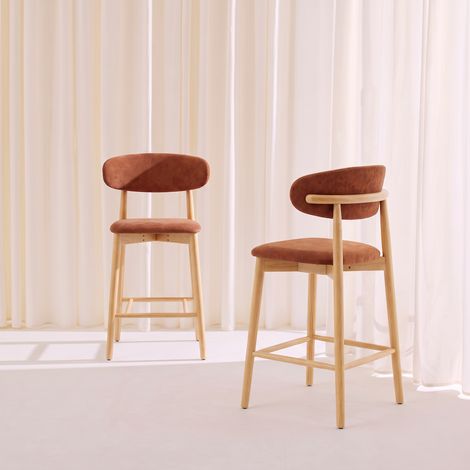 Lot de 2 tabourets de bar en bois d'hévéa naturel et tissu chenille - Paola Naturel / Terracotta (1/5)