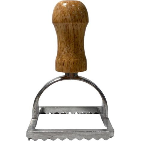 Stampo per ravioli in alluminio con manico in legno stampino taglia pasta formine gnocchi biscotti 7x7 cm (1/5)
