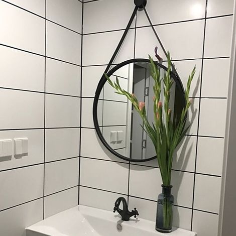 Modern Round Hanging Mirror with Adjustable Leather Strap, Black 60CM (1/5)