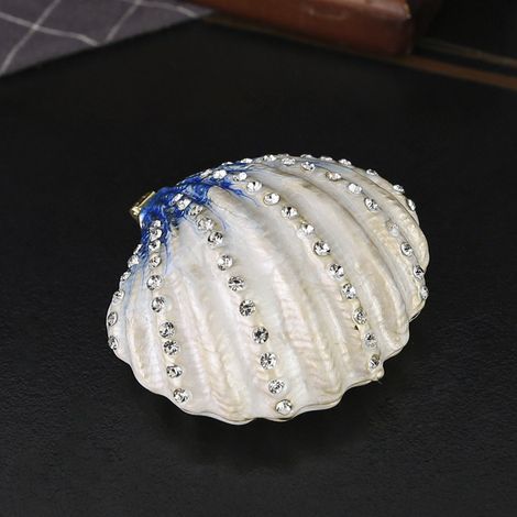 (Bleu et blanc) Boîte à bijoux en forme de coquillage, incrustée de strass. (1/2)