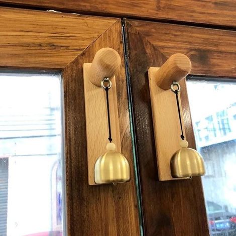 Campanelli in legno massello per negozi, campanelli con promemoria di ingresso, campanelli autoadesivi, campanelli per porta d'ingresso, campanelli, campanelli (set da 2) (1/5)
