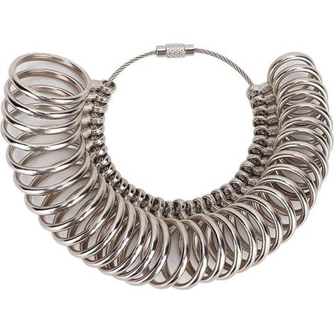 Anillo de aleación metálica. Talla del anillo. Medidor de anillos. Talla estándar europea.