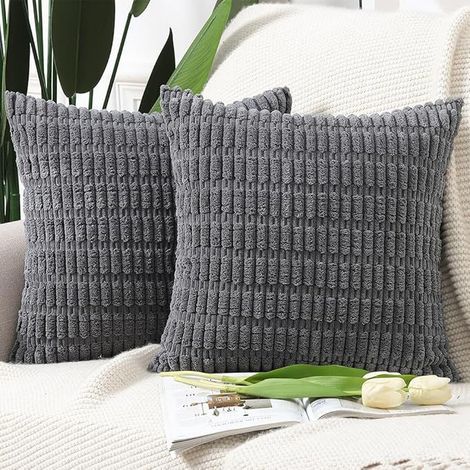Plüschkissenbezug, grau, 45 x 45 cm (ohne Füllung), 2 Stück, Heimdeko, Sofa, Wohnzimmercouch. (1/5)