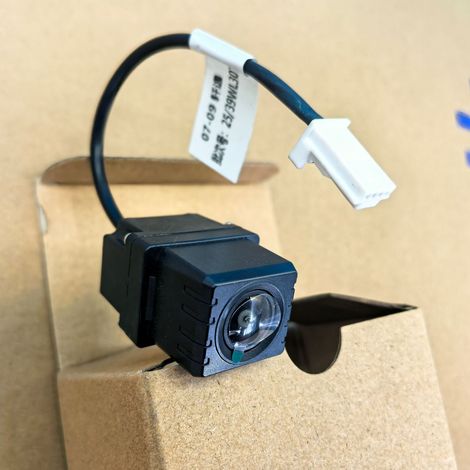 28442-2DU0A 284422DU0A is a rear camera car accessory suitable for Nissan 06-19 Sylphy G11. (1/4)