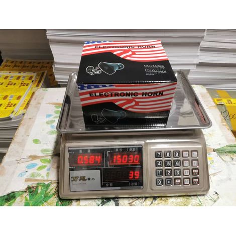 Vente directe d'autoradios et de motos modifiés 12 V avec haut-parleur séparé et klaxon d'alarme à cinq tons avec enregistrement. (1/2)
