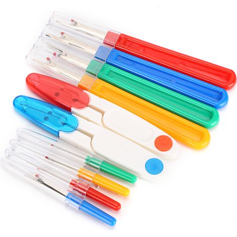 ensemble d'outils de couture colorés : ciseaux à coudre, coupe-fil, découseur avec poignées en plastique (1/5)