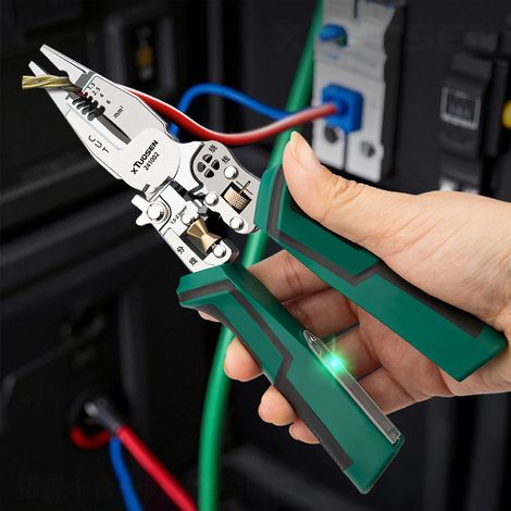 New multifunctional wire stripper, electrician's wire stripper, wire separator, electrician's specific wire stripper in stock. (1/5)