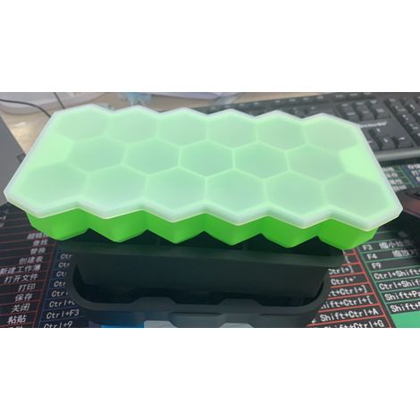 Machine à glaçons en silicone, lot mixte de trois pièces : carrée, ronde et alvéolée à 17 compartiments (1/3)