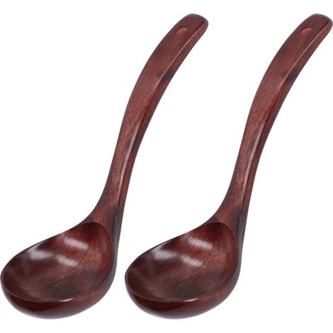 Cuillère en bois massif à long manche, idéale pour un usage domestique, notamment pour les plats en terre cuite, le porridge et le congee japonais. Son ouverture mesure 9 cm de large. (1/5)