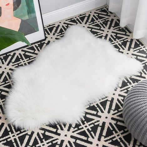 Coussin de canapé en fausse laine douce et pelucheuse - Tapis lavable (1 pièce, blanc, 60 cm x 90 cm) (1/5)