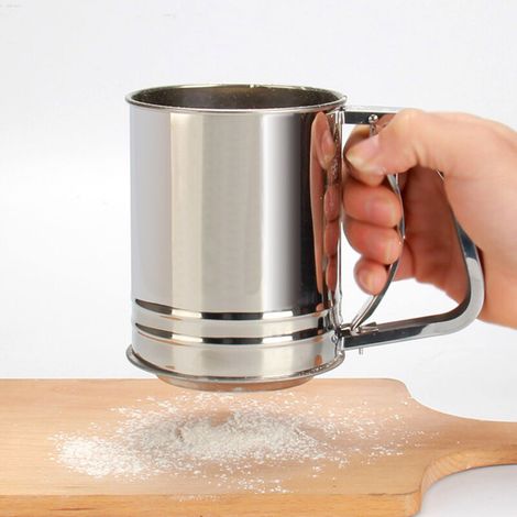 Tamis de Farine 500 ML Cuisson Tasse de Tamis Passoire à Farine Acier Inoxydable Argent pour Filtrer Farine, Cacao en Poudre, Sucre en Poudre (1/4)