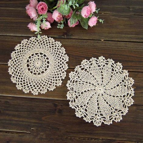 4er-Pack handgefertigte, runde Tischsets/Deckchen aus gehäkelter Baumwollspitze (7 Zoll, ca. 18 cm Durchmesser), Beige/Weiß (Mix)