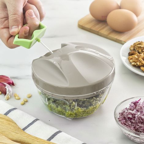 Mini Picadora Manual con Cuerda Spinop InnovaGoods. Una original y práctica picadora muy fácil de usar que permite picar los alimentos mediante un s (1/5)