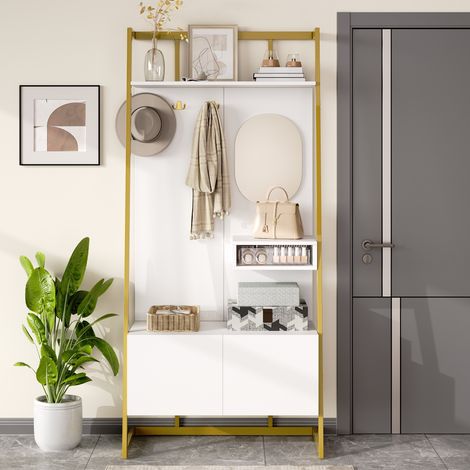 Porte-manteaux minimaliste ouvert avec miroir et crochet métallique. Banquette à chaussures intégrée pour un rangement discret et moderne du couloir.