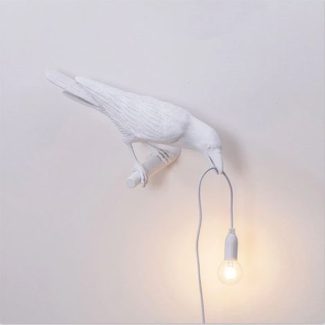 (Blanc à gauche du mur, 220V) Applique murale en résine avec pendentif oiseau et petite boule inclus. (1/5)