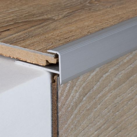 Einschubprofil "Matane", mit Nase für Laminat / Parkett, 10,3 mm Einfasshöhe, Aluminium eloxiert, gebohrt-silber-1000 (1/3)