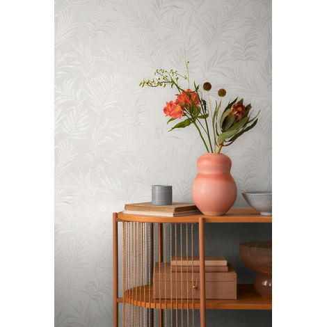 Papier peint intissé feuille et palmier aux tons crème, blanc - 10,05 x 0,53 m - collection Cosmopolitan (1/5)