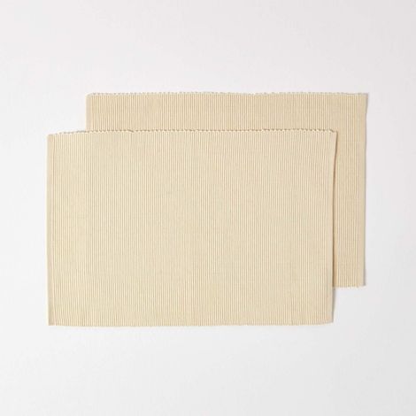 HOMESCAPES Cotton Plain Cream Pack of 2 Placemats (1/5)