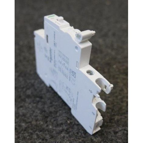 Contact signal défaut 240...415VCA 24...130VCC modulaire iSD Acti9
