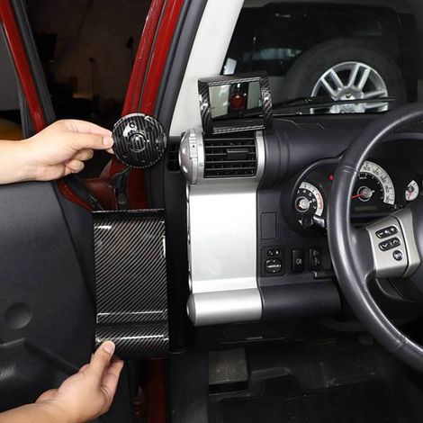 Ein Satz dekorativer Aufkleber für die seitlichen Lüftungsschlitze der Toyota FJ Cruiser Modelle von 2007-2021. (1/4)