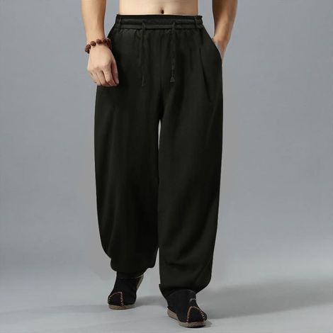 Men's loose-fitting sweatpants - Relaxed fit - For everyday wear and leisure - Black and green (1/5)