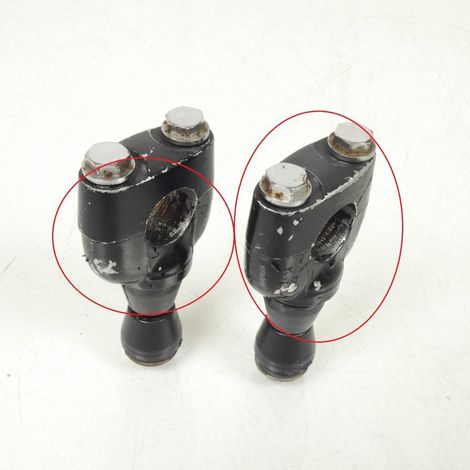 [PRODUIT D'OCCASION] Paire de pontet de guidon origine pour moto Honda 125 CB 1972 K5 (1/3)