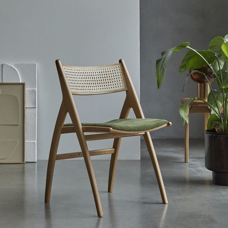 Chaise en bois de chêne massif et velours vert (1/5)