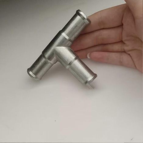 Raccord en T universel pour tuyau de chauffage automobile, compatible avec les radiateurs de voiture. (1/5)
