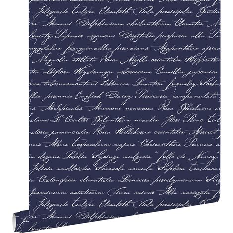 papier peint noms de fleurs manuscrits en latin bleu foncé - ESTAhome (1/5)