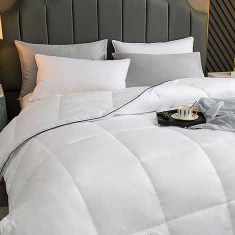 Cadeau de luxe en édredon de plumes Hilton, garniture de soja, alternative au duvet, blanc perle 200×230 cm, 2,5 kg, vente directe usine, livraison en dropshipping. (1/5)