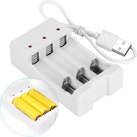 Weißes A03 USB-Ladegerät mit 3 Steckplätzen für AA- und AAA-Batterien, hitzebeständig, aus umweltfreundlichem ABS.