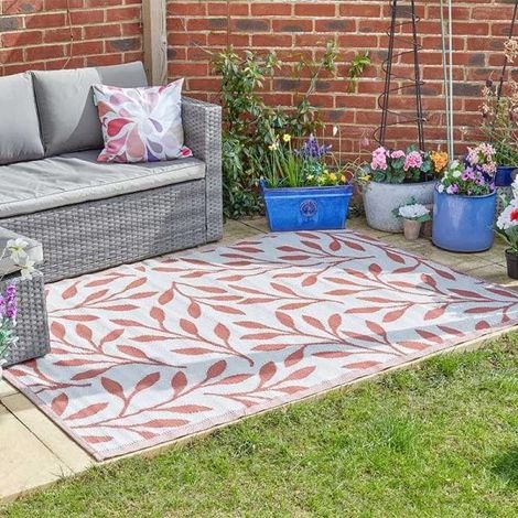 Outdoor Red Leaf Reversible Garden Rug 150 x 210cm Polypropylene Patio Rug Waterproof Indoor Outdoor Rug UV Resistant