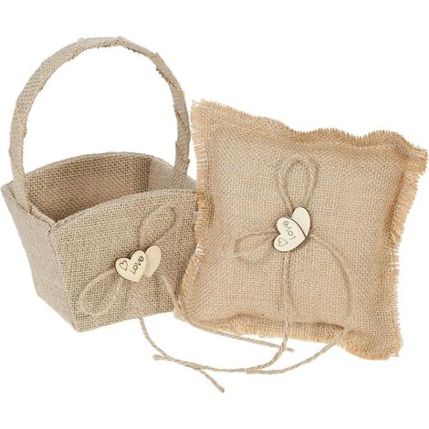 Set composto da cuscino portafedi rustico in iuta e cestino per damigelle, eleganti cuori in legno, perfetto per la cerimonia nuziale.