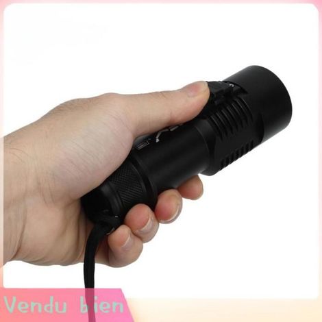 Lampe de plongée sous-marine 1500 lumens ultra-lumineuse, lampe torche étanche pour activités de plongée sous-marine et sports nautiques (1/5)