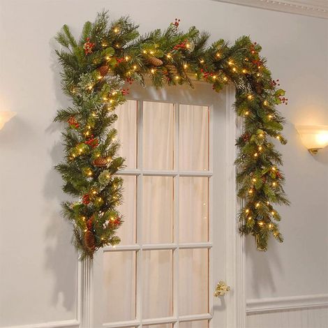 Guirnalda de luces navideñas artificiales para árbol de Navidad de 270 cm con 50 adornos LED, bayas rojas, piñas y cascabeles. Decoración navideña para pared, chimenea y escalera. (1/5)