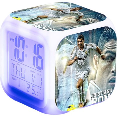 Réveil numérique LED coloré à trois faces à l'effigie de Cristiano Ronaldo, avec câble USB et affichage de la température (1/5)