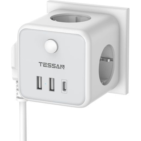 6-in-1 Power Strip with Switch, 3 AC Outlets and USB-C Ports, for Office and Kitchen (1/5)