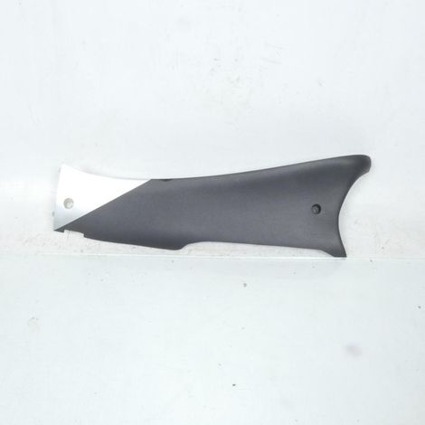 [JAMAIS UTILISE] Sabot bas de caisse gauche Noir/Gris pour scooter Chinois 125 (1/5)