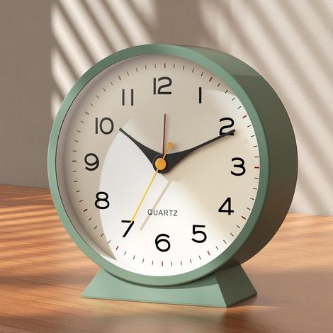 Réveil Matin analogique 4,5" – Réveil rétro en métal, Silencieux sans tic-tac, à Pile avec lumière Nocturne, pour Chambre, Bureau ou Table de Chevet (Vert) (1/4)