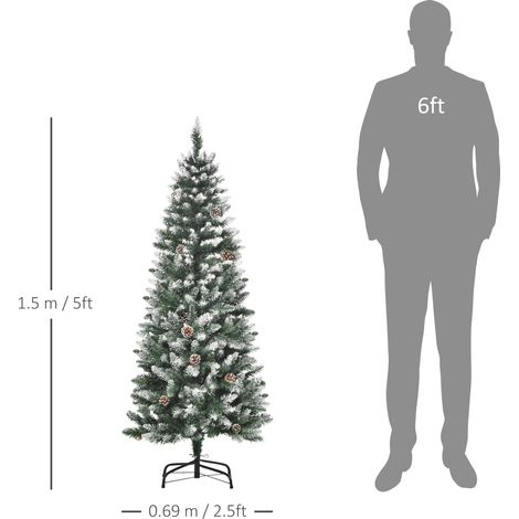 Un sapin de Noël enneigé de 150 cm de haut. Il possède 464 branches et 28 pommes de pin. Fabriqué en plastique et en métal, il est vert et blanc. (1/5)