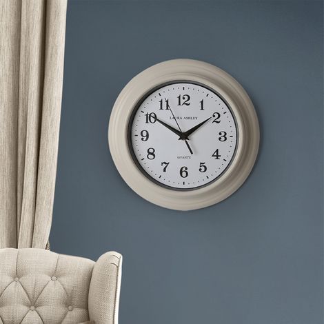 Pendule murale Newgale Laura Ashley 26 x 26cm Gris tourterelle (1/5)