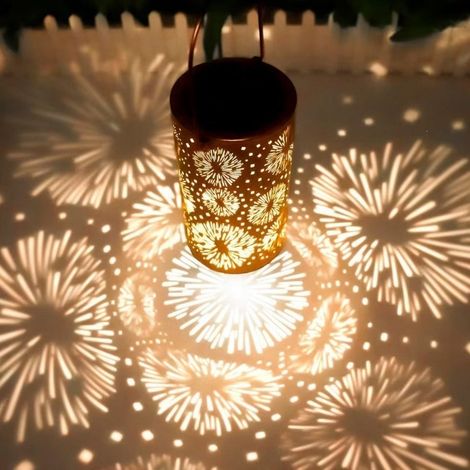 Solarbetriebene, durchbrochene Hängeleuchte aus Schmiedeeisen für Balkon, Garten, Terrasse, Camping, Feuerwerk – 18 cm