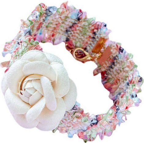 Collar decorativo de lana tejida con forma de flor para gatos, ideal para mascotas. (1/5)