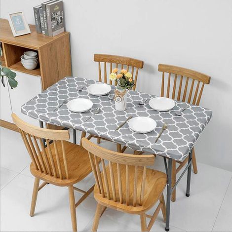Nappe facile à nettoyer, idéale pour la maison et les restaurants. Résistante, imperméable et élastique, elle est confectionnée en PVC avec des coutures apparentes et imprimées. Disponible en flanelle (1/5)