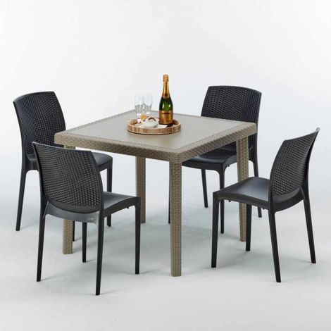 Tavolo Quadrato Beige 90x90 cm con 4 Sedie Colorate Elegance