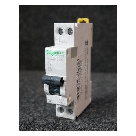 Disjoncteur 6A 1P+N courbe D 6kA 4kV bornes à vis pour rail DIN DT40N ProDis SCHNEIDER
