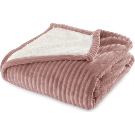 Plaid Sherpa 130x170 cm Rose blush - Doublé imitation mouton retourné - Tout doux et bien chaud (1/3)
